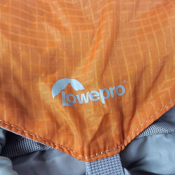 Lowepro Photo Sport Sling 100 AW Camera Backpack Orange Gray Water Resistant - Picture 4 of 11